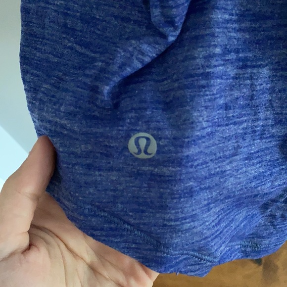 Lululemon workout tee - Picture 3 of 3